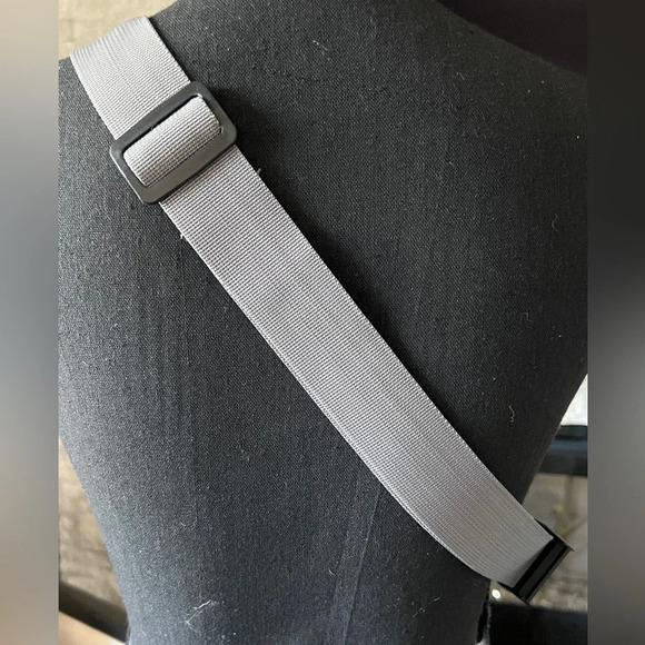 Hanfetch larger Fanny Pack blue floral - Picture 3 of 12